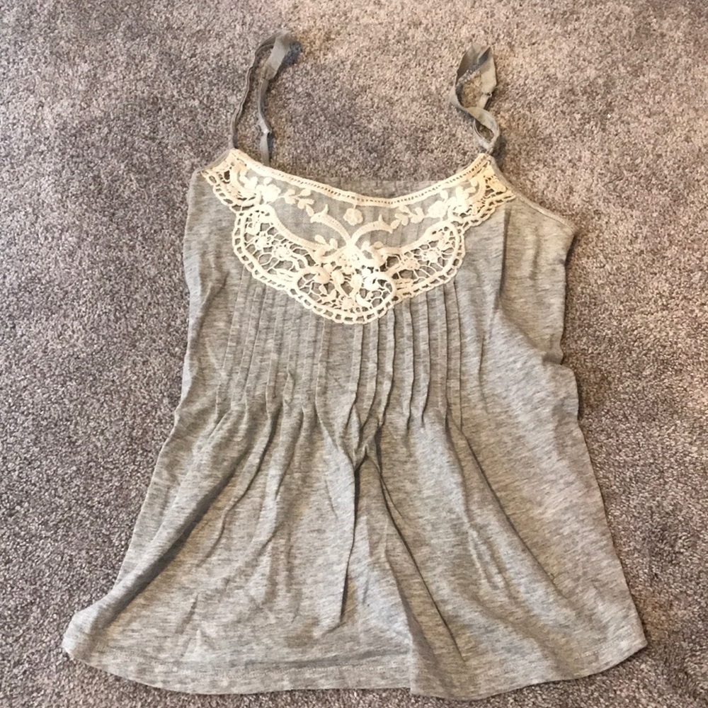 Gray tank top